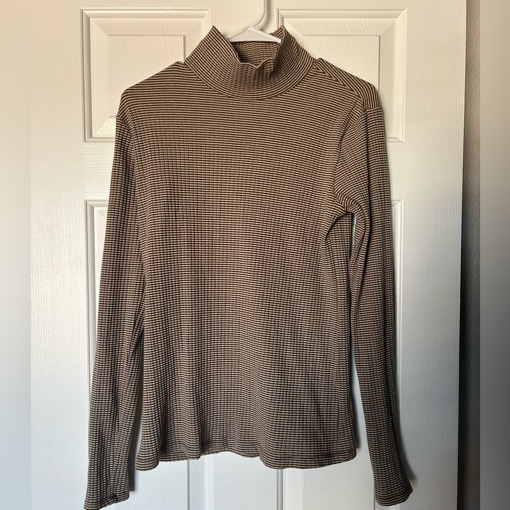Carve designs turtleneck